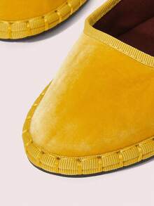 CUCCOO DOLLMOD Damen elegante goldgelbe Samt-Mary-Jane-Ballerinas, klassisch und bequem