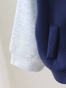 2 Stücke Set für Kleinkinder, Jungen, Colorblock-Kapuzenpullover, Jacke und einfarbige blaue Hose, lässiges Dekor mit Buchstabe Muster, lockere Passform, geeignet für Ausflüge, Faulenzen, Sport und Themenpartys. Trainingsanzug für Jungen, Babykleidung für Jungen, Letterman-Kapuzenpullover-Set für Jungen, Herbst- und Wintersaison, Kleinkindkleidung für Jungen - Blau - Übersicht 3