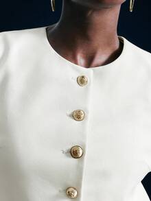 Maija 2025 Chaqueta corta holgada con cuello redondo y jacquard, adecuada para principios de otoño y vuelta al colegio. Color blanco 2025, con botones metálicos. Elegante abrigo de otoño e invierno, para un estilo urbano y casual. Adecuada para cenas de Navidad, reuniones familiares, atuendo para el Día de San Valentín, graduación, Día Nacional y estilo de dinero antiguo. - Multicolor - Ver 5