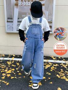 SHEIN 青少年男孩时尚休闲 Y2K 复古酷炫街头返校学院风镂空破洞磨边基础简约蓝色牛仔抓绒鞋底宽松破洞背带裤童装青少年男孩柔软日常穿着及儿童秋冬季锐舞派对及节日服装街头风校服