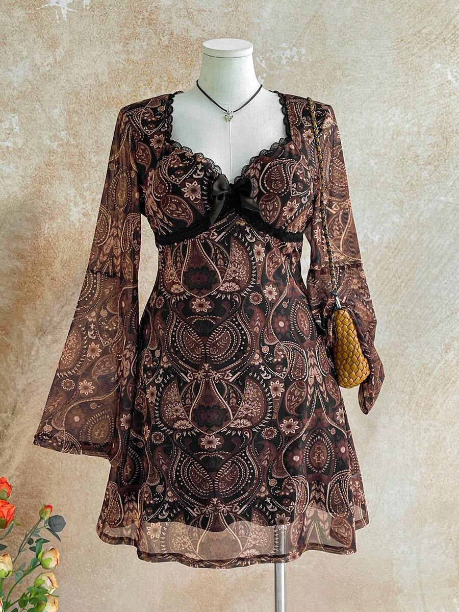 Soleia 大码女式花卉印花蕾丝边蝴蝶袖迷你连衣裙，适合度假、秋冬季 - 彩色 - 查看 1