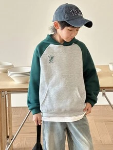 SHEIN Little Byeori 青少年男孩休闲宽松拼色连帽卫衣，适合通勤、上学、日常休闲装、运动、秋冬、圣诞节 - 綠色 - 查看 4