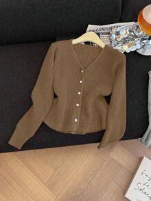 Qadelle Áo khoác cardigan dài tay thanh lịch cổ chữ V cài nút phía trước cho nữ - Màu Khaki - Xem 4