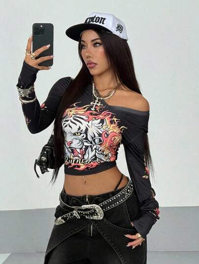 StreetHx Women's Fashionable Multi-Color Print Short Fitted Long Sleeve Top, Black T-Shirt