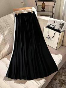SHEIN Clasi Plus Size Minimalist Casual Color Block Design Metal Decor Waist Skirt - Black - View 2