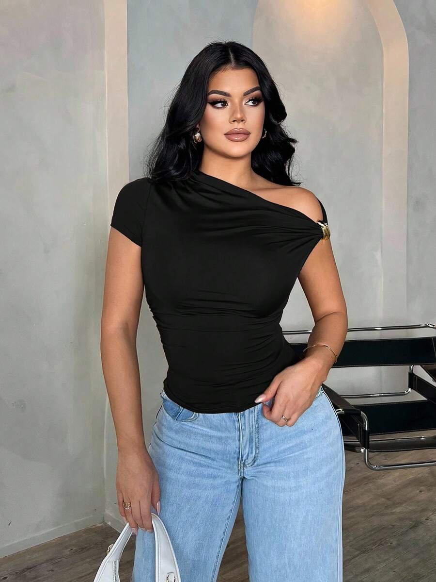 SHEIN SXY Plus Size Women's Basic Solid Casual Asymmetric Shoulder Exposed Top, Black, Versatile Summer Blouse Black Top One Sleeve Top Black Top One Shoulder Top Black One Shoulder Top Black Tops Women Women Black Top