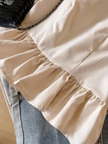 SHEIN Frenchy 女士法式休闲纯色荷叶边露背撞色蝴蝶结吊带背心，四季皆宜，冬季，休闲办公，法式风格，商务休闲女装，优雅，复古风，国庆节，新年感恩节 - 杏色 - 查看 3