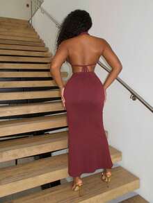 Alexandranx 女士性感金属装饰露背吊带连衣裙 - 酒紅色 - 查看 2