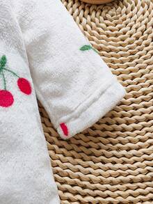 Vintaside Kids 新生儿简约时尚可爱樱桃印花长袖连体睡衣 - 白色 - 查看 7