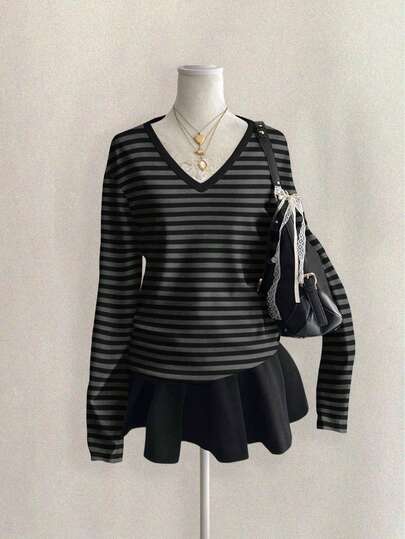 Attitoon 休闲复古风格黑灰条纹印花 V 领长袖 T 恤，适合女士，百搭复古风格，性感、可爱、Y2K、椰子女孩、波西米亚风、嬉皮士、音乐节，适合秋冬