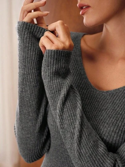 WOOL V-NECK SLIM FIT SWEATER, AUTUMN/WINTER