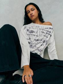 TypaGal Áo thun in họa tiết dáng rộng, cổ trễ vai. Chiếc áo cánh thường ngày dành cho nữ này mang đến phong cách thoải mái với kiểu dáng rộng rãi và họa tiết đồ họa. - trắng - Xem 1