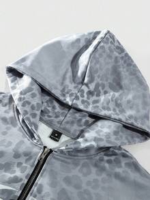 PAVTROS Men Sweatsuit Set, All-Over Leopard Print Pattern, Sweatshirt & Pants Set, Elastic Waistband, Functional Side Pockets, Sweatshirt Features Gray & Black Leopard Print With Modern Abstract Design, Hooded Sweatshirt, Fashionable Oversized Streetwear, Casual For Commute, School, Vacation, Gift For Husband/Boyfriend, Unisex Couple Set, Fall Clothes