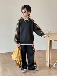 SHEIN 2pcs Tween Boy Casual Striped Letter Print Graphic Crew Neck Loose Long Sleeve Sweatshirt And Relaxed Fit Solid Color Sweatpants Knit Set, Suitable For School, Garden, Beach, Birthday, Spring/Summer