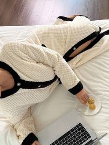 SHEIN Plus Size Women's Plush Contrast Color Block Round Neck Long Robe,Black And White,Autumn,Elegant,Dinner Winter 3 Piece Fluffy Pajama Dress Lounge Wear - Beige - View 5