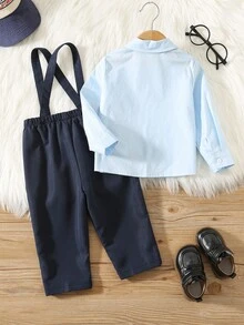 SHEIN 2 件套男婴休闲可爱绅士服装套装，领结、衬衫和裤子，配有领结和吊带，非常适合节日派对、生日派对 - 藍色 - 查看 2