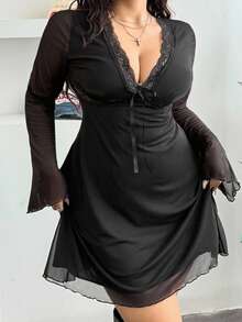 大码黑色 V 领蝴蝶结网眼连衣裙 - 黑色 - 查看 1