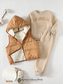 Cozy Pixies Bộ 3 áo nỉ dệt kim mềm in chữ cho bé trai, quần cạp chun và áo ba lỗ không tay, trang phục đơn giản thoải mái, họa tiết dễ thương, thích hợp mặc trong nhà, ngoài trời, hàng ngày, thể thao, tiệc tùng, chụp ảnh, ngày lễ vào mùa thu/đông - Màu Khaki - Xem 3