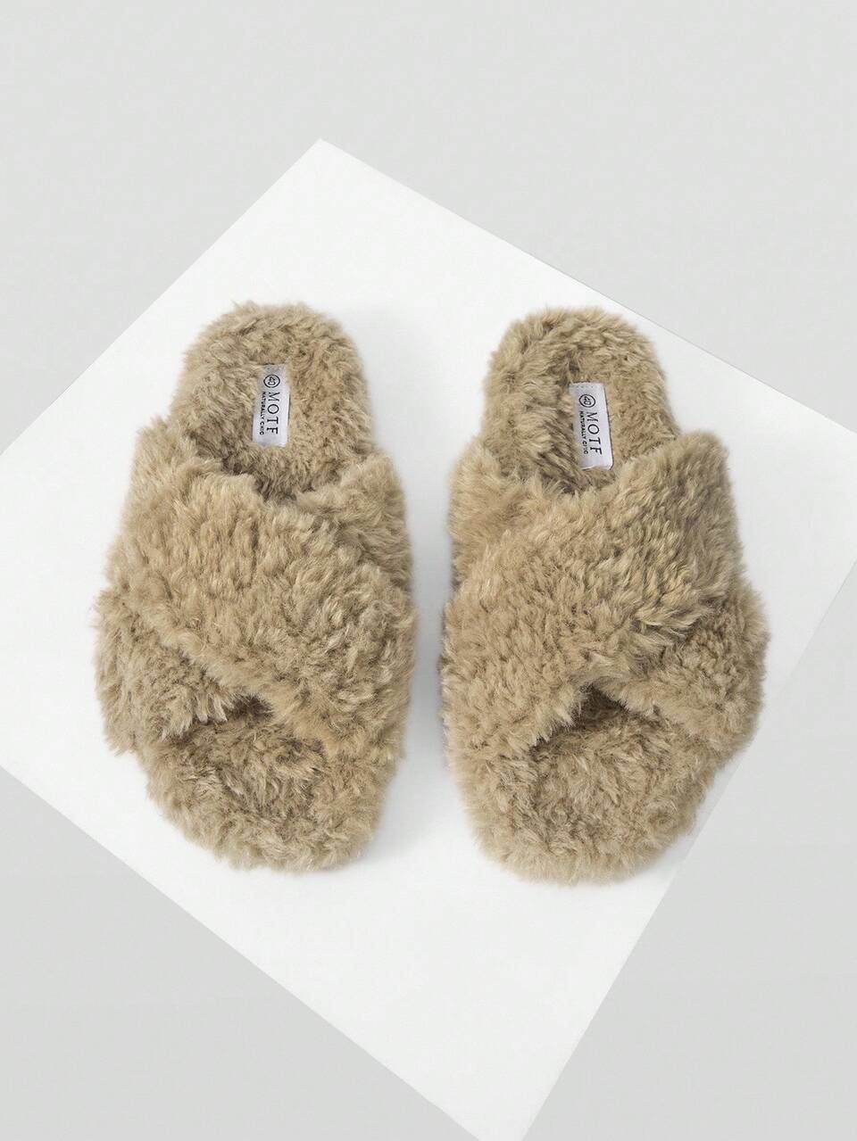 WOMEN'S COMFORTABLE CASUAL ROUND TOE FURRY FLAT SANDALS