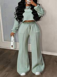 Slaydiva 秋冬新款休闲街头运动日常穿搭简约基础款圆领落肩宽松短款长袖毛衣上衣 + 阔腿直筒口袋裤 - 綠色 - 查看 3