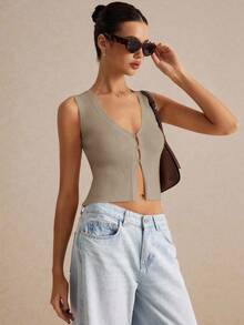 Poéselle 女士夏季休闲纯色开襟毛衣背心，下摆开衩，秋冬装 - 卡其色 - 查看 2