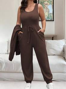 Vionelle Completo da donna taglie forti, composto da giacca a maniche lunghe con spalle scoperte e cintura in vita e tuta jumpsuit smanicata con cintura in vita, in colore marrone, set casual autunnale da 2 pezzi per donna taglie forti