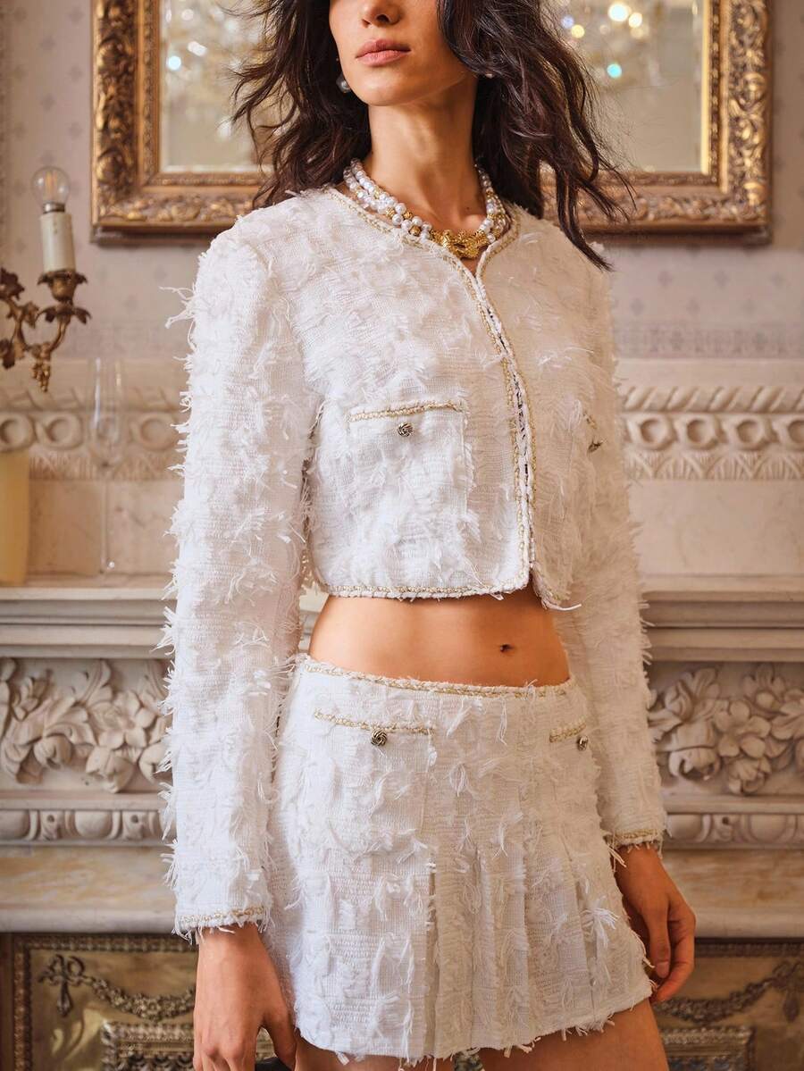 Glamine 2件套女士秋季服装 - 白色针织短外套和褶皱短裙套装 - 白色 - 查看 1
