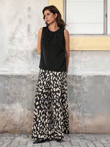 SHEIN Tall 2件套女士优雅度假舒适宽松纯色吊带背心和豹纹阔腿裤套装夏季女装豹纹雪纺 - 黑色 - 查看 4