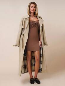 COSMINA Robe mini ajustée à épaules dénudées avec nœud torsadé, couleur unie pour femmes - Kaki - Voir 4