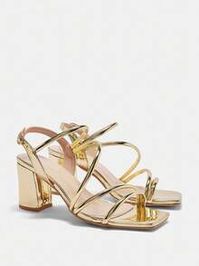 CUCCOO CURVES 大码女式时尚经典舒适踝带高跟凉鞋宽版 - 金色 - 查看 2