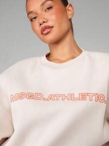 MISSGUIDED MSGD 运动运动衫圆领超大男友风落肩秋冬舒适休闲街头家居服套头衫 - 杏色 - 查看 4