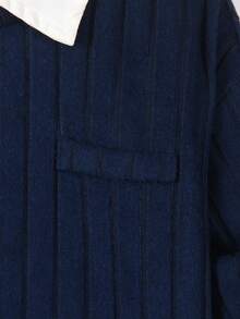 Genkimix Kids 秋季/初冬海军蓝针织罗纹两件套，上衣为海军蓝针织罗纹圆领长袖，带有仿口袋和白色字母印花，下装为做旧细节水洗牛仔裤，学院风，百搭，适合各种场合和节日，必备基本款 - 藏蓝色 - 查看 8