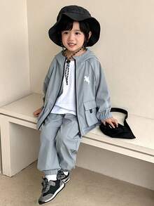 SHEIN 2 件套年轻男童休闲韩版舒适拉链连帽夹克带口袋和纯色抽绳裤套装，适合外出、上学、日常聚会、秋冬 - 藍色 - 查看 3