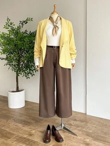SHEIN LUNE 大码女士休闲纯色披肩领单扣西装外套，秋冬季适合女性日常穿着，优雅时尚，尽显职场女性魅力。这款外套舒适保暖，适合圣诞节、新年、感恩节、派对等各种场合。 - 黃色 - 查看 3