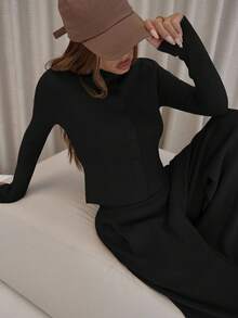 MUSERA 纽扣长袖开衫搭配宽松弹力针织裤和罗纹针织套装，尽显优雅性感街头风，适合夜间外出、晚宴、派对等场合，是冬春两季的理想之选。 - 黑色 - 查看 3