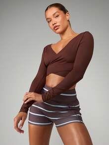 MISSGUIDED Langarm Ballettoptik Wickel-Top, Performancetop mit Kreuzausschnitt für Yoga, Training, Aktivbekleidung, Crop Top mit Kreuzüberschneidung