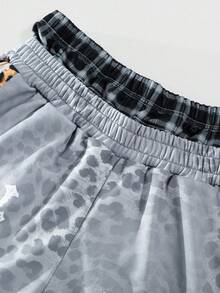 PAVTROS Men Sweatsuit Set, All-Over Leopard Print Pattern, Sweatshirt & Pants Set, Elastic Waistband, Functional Side Pockets, Sweatshirt Features Gray & Black Leopard Print With Modern Abstract Design, Hooded Sweatshirt, Fashionable Oversized Streetwear, Casual For Commute, School, Vacation, Gift For Husband/Boyfriend, Unisex Couple Set, Fall Clothes