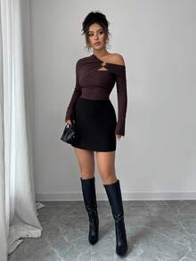 Rafferiza Autumn/Winter Fashion New Comfortable Ribbed Fabric Solid Color Sexy Asymmetric Neck Ruched Design Versatile Long Sleeve T-Shirt - Brown - View 3
