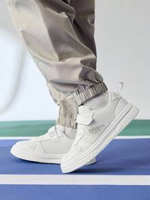 SHEIN 1 Pair Mesh Breathable Casual Sneakers, Fashionable Mecha Design, Lightweight, Non-Slip, Suitable For Students, Back To School Season