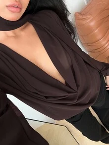 GalTyme 大码纯色垂领性感时尚长袖衬衫 - 棕色 - 查看 1