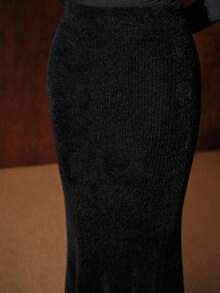 MOTF PREMIUM WOMEN'S FITTED ELEGANT KNITTED SKIRT, AUTUMN/WINTER - Black - View 3