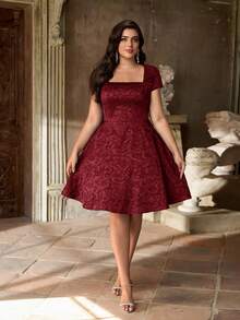 Aureia Vestido de gala formal de línea A con cuello de princesa, mangas de campana y tejido jacquard de lujo en verde oscuro para tallas grandes - Burdeos - Ver 4