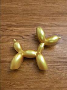 SHEIN Statue de chien en ballon, décoration d'intérieur, œuvre d'art moderne, accessoires pour la maison, ornements d'art animalier de mode pour la décoration d'intérieur moderne, convient pour la table de café, la décoration de cuisine, schéma de couleurs, esthétique de la pièce, texture métallique, sculpture en or de chien
