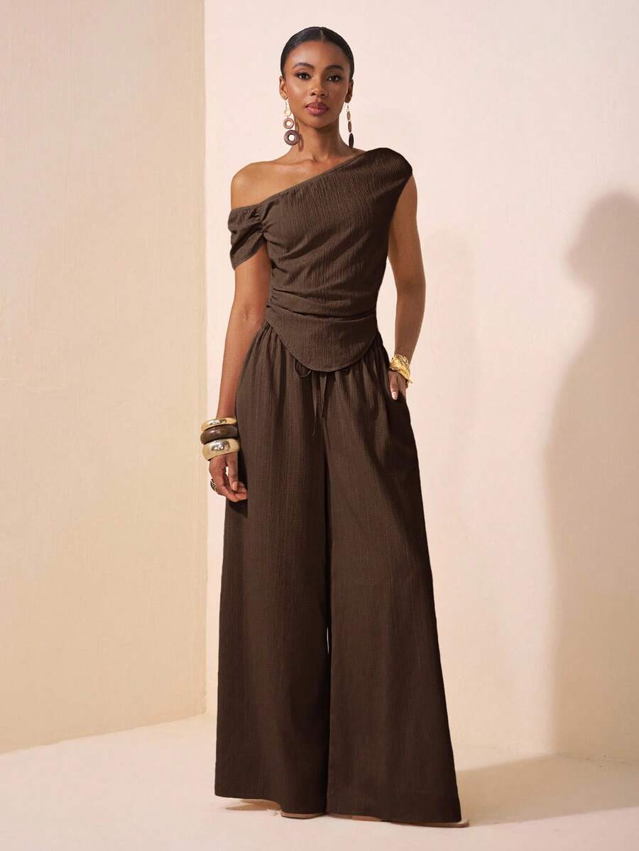 Zivah 2025 春夏新款音乐节、复活节、圣帕特里克节、西部风、游牧风、生日派对、毕业典礼、学院风、学生装、日常休闲、基础百搭、休闲、邮轮旅行、海滩、日光浴、病毒式传播、街头服饰、婚礼嘉宾波西米亚风、通勤、早午餐、机场装杏色不对称肩部褶皱弧形下摆短款上衣和阔腿裤口袋两件套纹理面料套装 - 棕色 - 查看 1