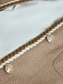 Franclia 女士时尚简约高端优雅卡其色秋冬通勤斜纹软呢外套，饰有撞色织带和内胸口袋，金属单排扣短款外套，适合冬季、秋季、新年、感恩节、派对、婚礼、圣诞节、新年派对、毕业舞会、角色扮演、国庆节、新年外出等场合，优雅时尚休闲，适合通勤、商务办公、日常休闲等各种场合，百搭气质，都市教师职业装。 - 棕色 - 查看 7