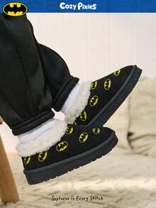 Cozy Pixies BATMAN X Cozy Pixies 1 Paar Jungen Schwarze DC Cartoon modische coole Design Fleece gefütterte warme Winter Hausschuhe, bequeme leichte Slip-On Lässig Baby Jungen Schuhe geeignet für den täglichen Gebrauch & Sport