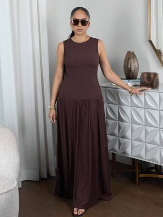 Melissa Matos 白色简约设计优雅褶皱无袖连衣裙