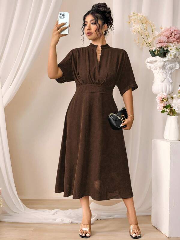 Rometta Plus Size Women Elegant Casual Office Pleated Design Black Mid-Length Elastic Waist Loose V-Neck Short Sleeve Dress For Summer