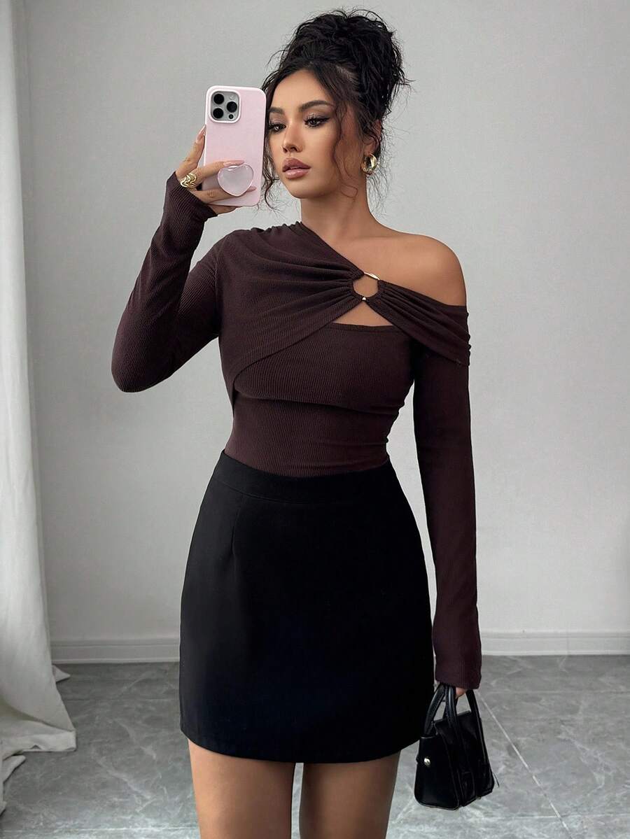 Rafferiza Autumn/Winter Fashion New Comfortable Ribbed Fabric Solid Color Sexy Asymmetric Neck Ruched Design Versatile Long Sleeve T-Shirt - Brown - View 1