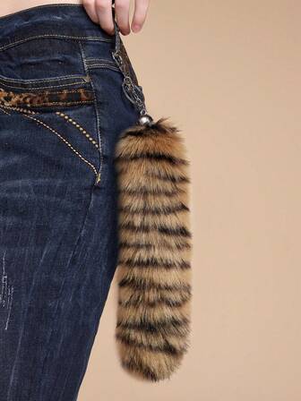 Grunge Punk 1 pezzo Portachiavi vintage gotico in peluche nero e bianco a forma di coda di volpe, accessorio versatile adatto come regalo per le donne, per uso quotidiano e per festival